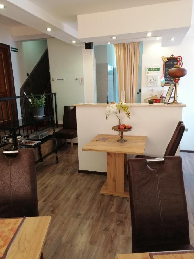 Horvath Fogado Panzio Hotel Szentendre Ngoại thất bức ảnh