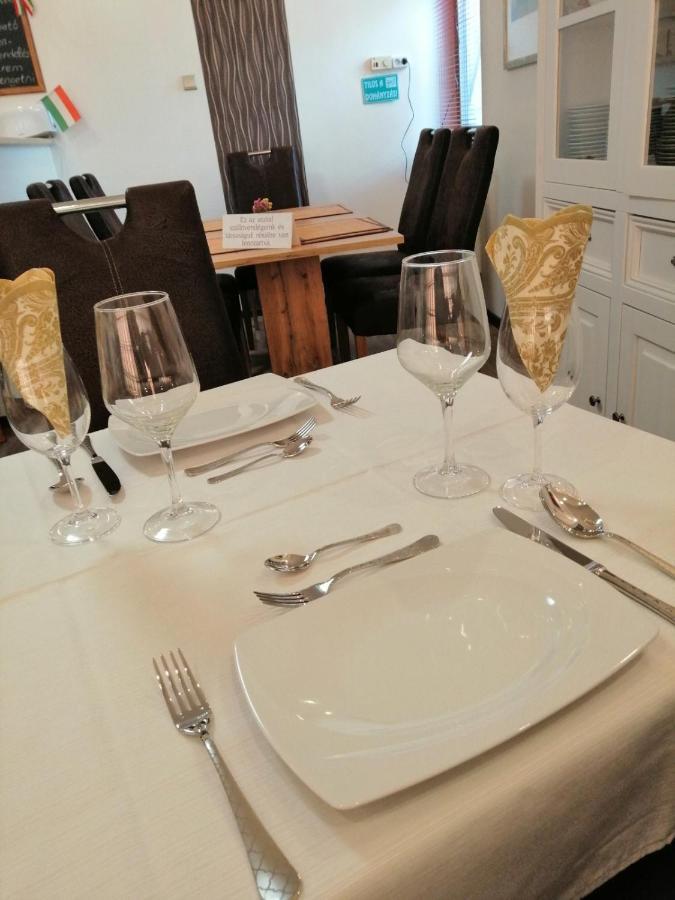 Horvath Fogado Panzio Hotel Szentendre Ngoại thất bức ảnh